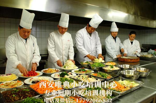 日本餐饮业赚钱大王背道而驰的经营术