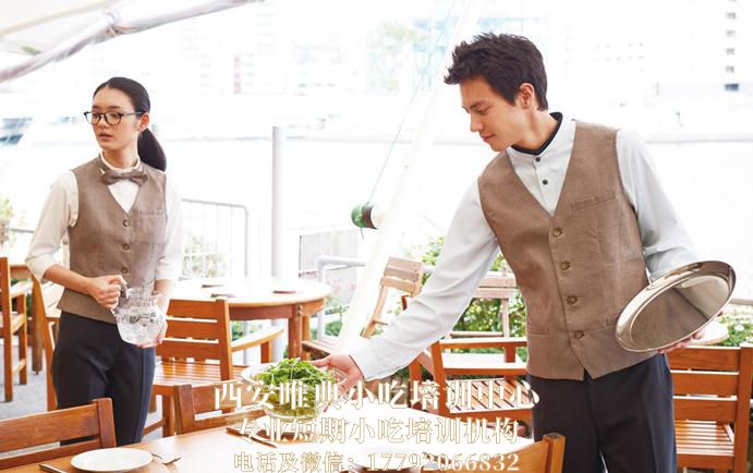 日本餐饮业赚钱大王背道而驰的经营术