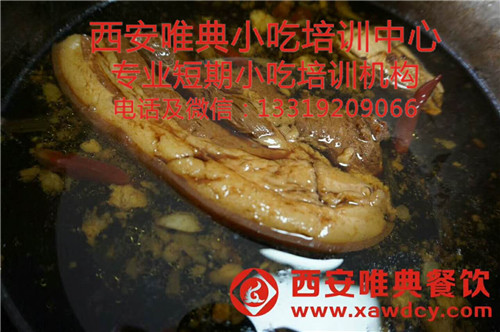 肉夹馍热肉锅如何补水
