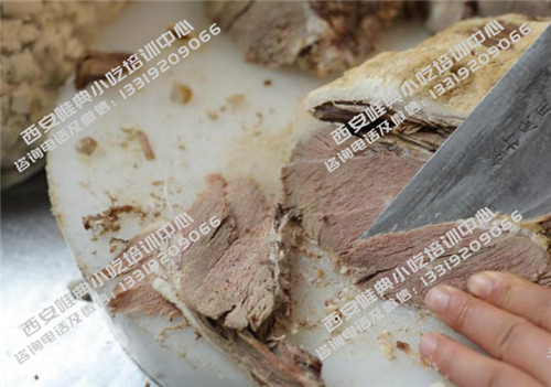 牛羊肉泡馍开店制作流程要点