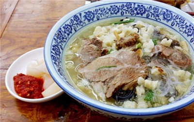 牛肉泡馍好吃，还是羊肉泡馍好吃？